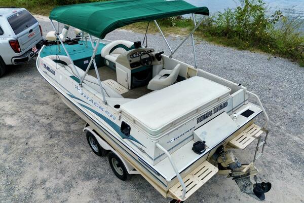 21ft Sun Tracker Yacht For Sale