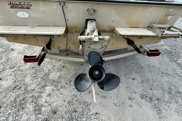 21ft Sun Tracker Yacht For Sale