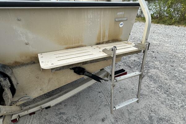 21ft Sun Tracker Yacht For Sale