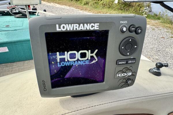 21ft Sun Tracker Yacht For Sale