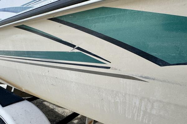 21ft Sun Tracker Yacht For Sale