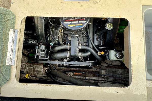21ft Sun Tracker Yacht For Sale