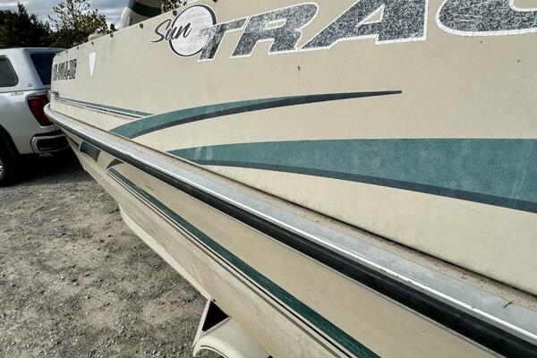 21ft Sun Tracker Yacht For Sale