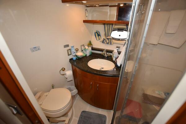 E2RT 46ft Carver Yacht For Sale