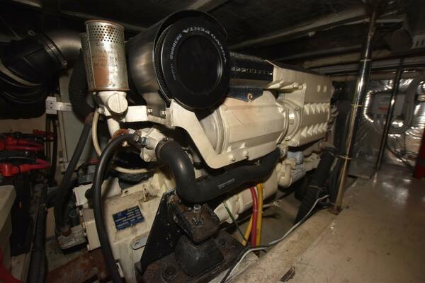 E2RT 46ft Carver Yacht For Sale