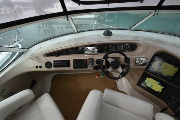 E2RT 46ft Carver Yacht For Sale