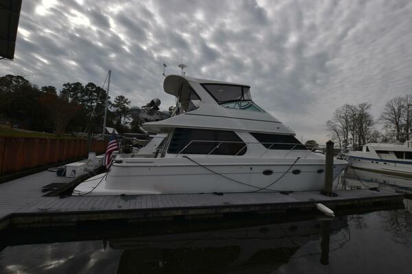 E2RT 46ft Carver Yacht For Sale