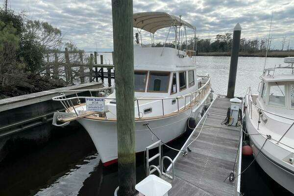 Photo of the 1991 Marine Trader 34 Double Cabin "Lady mar"