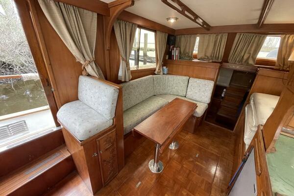 Lady mar 34ft Marine Trader Yacht For Sale