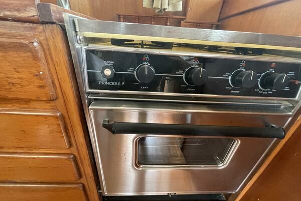 Lady mar 34ft Marine Trader Yacht For Sale