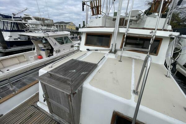 Lady mar 34ft Marine Trader Yacht For Sale