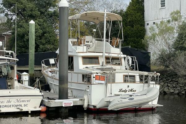 Lady mar 34ft Marine Trader Yacht For Sale