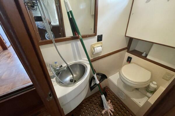 Lady mar 34ft Marine Trader Yacht For Sale