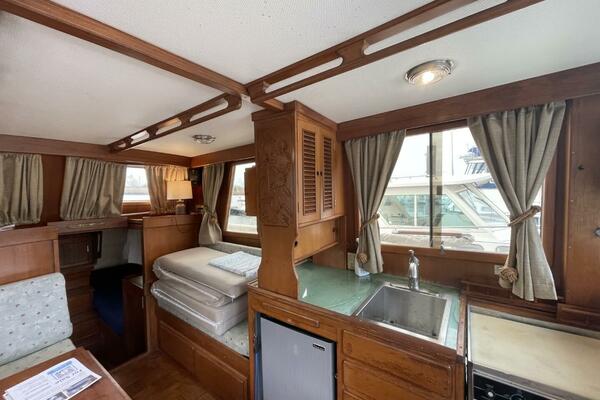 Lady mar 34ft Marine Trader Yacht For Sale