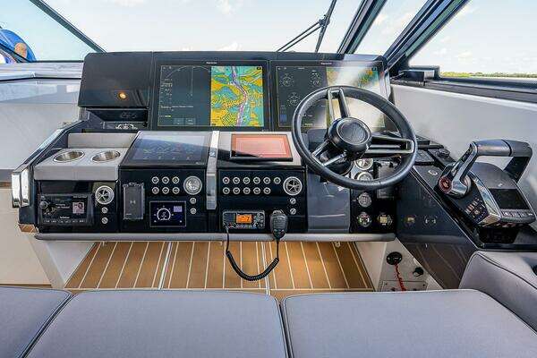 Formula 500 SSC Yacht For Sale