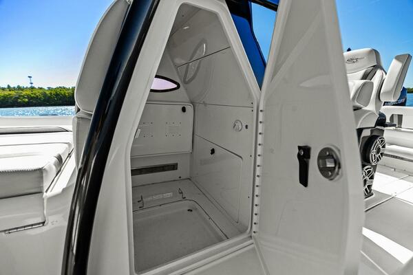 27ft ShearWater Yacht For Sale