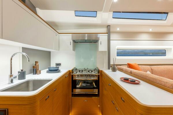 60ft Beneteau Yacht For Sale