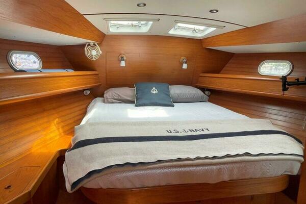 Sea Bear 45ft Jeanneau Yacht For Sale