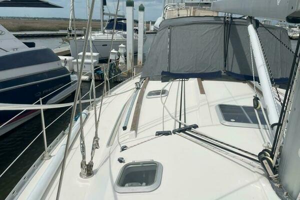 Sea Bear 45ft Jeanneau Yacht For Sale