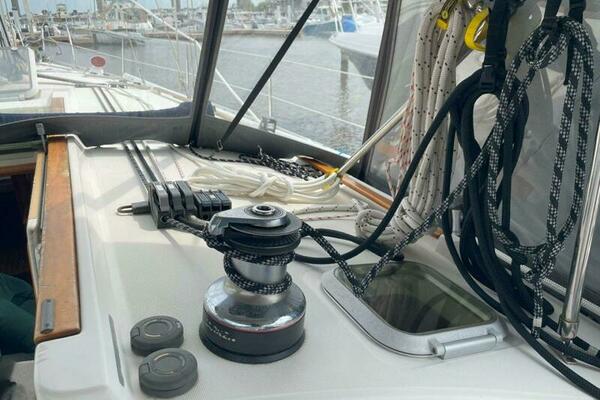 Sea Bear 45ft Jeanneau Yacht For Sale