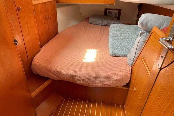 Sea Bear 45ft Jeanneau Yacht For Sale