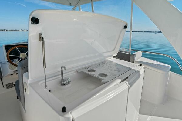 2016 Tiara Yachts 50 Flybridge