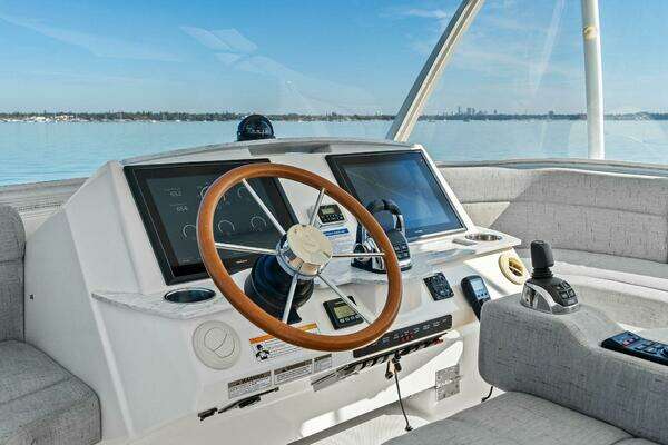 Tiara Yachts 50 Flybridge Yacht For Sale