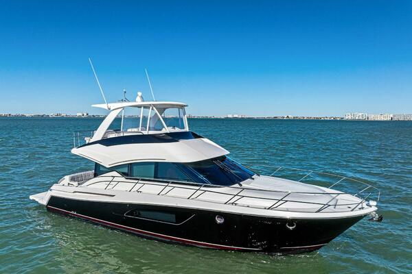 2016 Tiara Yachts 50 Flybridge - Profile
