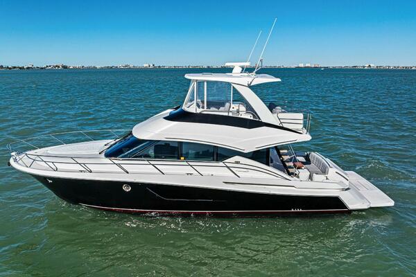 2016 Tiara Yachts 50 Flybridge - Profile