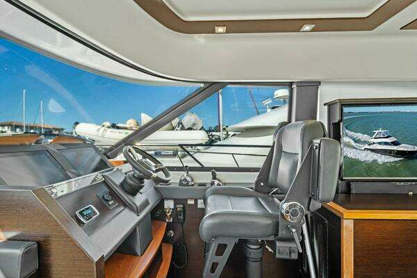 Tiara Yachts 50 Flybridge Yacht For Sale