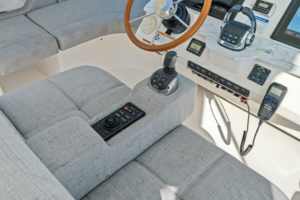 2016 Tiara Yachts 50 Flybridge