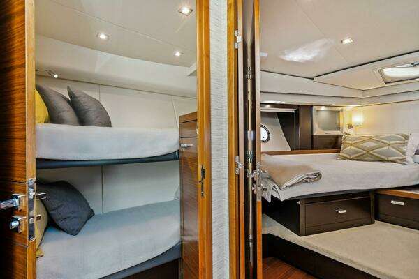 Tiara Yachts 50 Flybridge Yacht For Sale