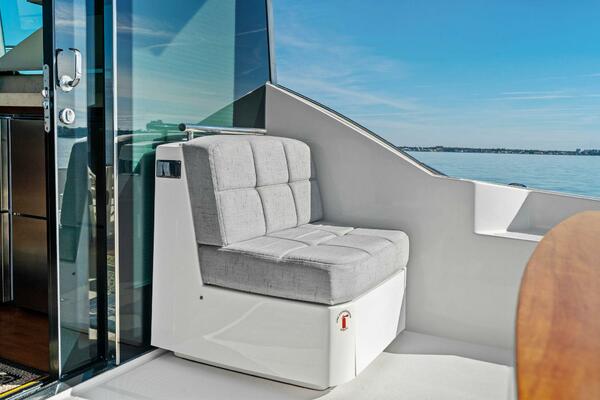 2016 Tiara Yachts 50 Flybridge