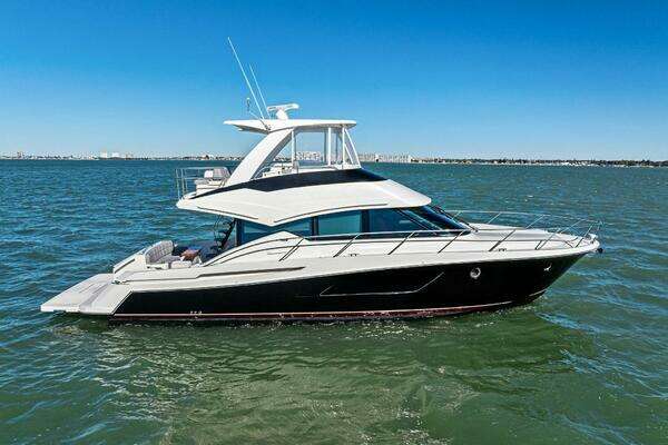 Tiara Yachts 50 Flybridge Yacht For Sale