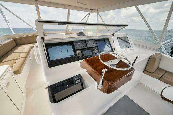 Ocean 73 Super Sport Yacht For Sale