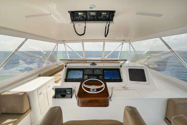 Ocean 73 Super Sport Yacht For Sale