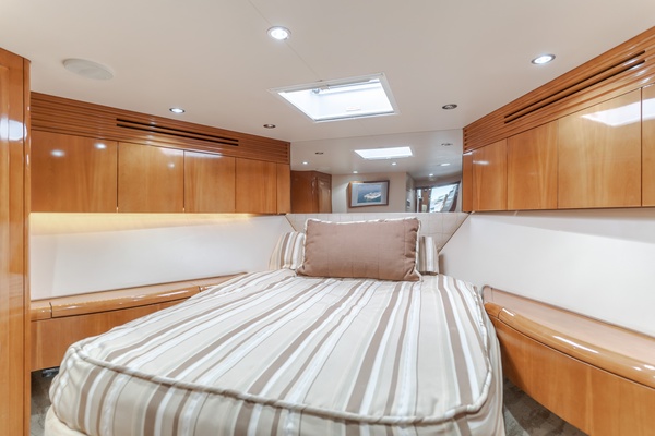 BRAINWAVE 54ft Hatteras Yacht For Sale