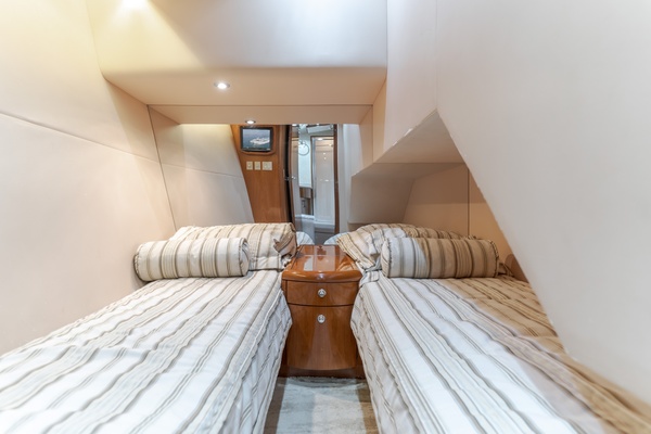 BRAINWAVE 54ft Hatteras Yacht For Sale