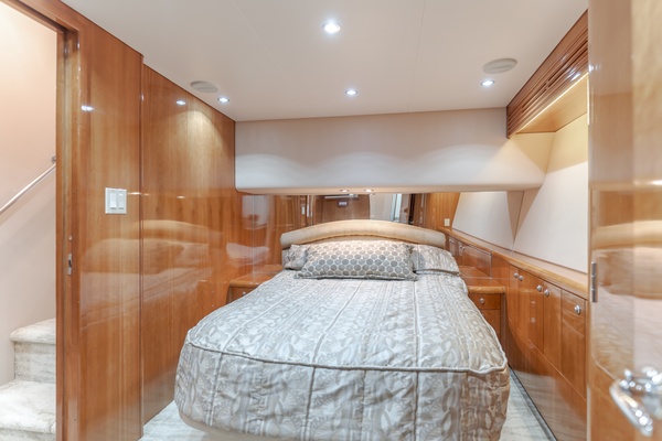 BRAINWAVE 54ft Hatteras Yacht For Sale