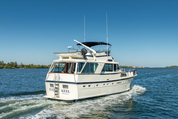 EVEN KEEL 53ft Hatteras Yacht For Sale