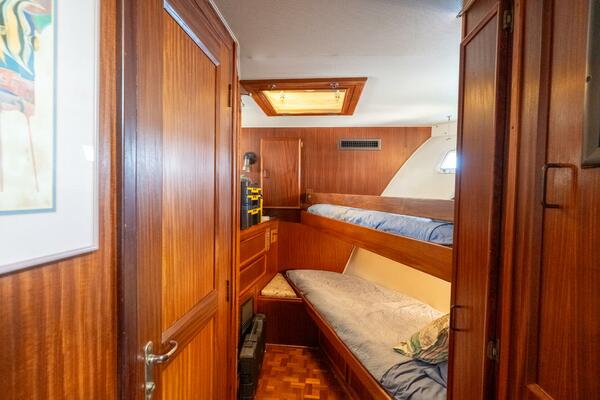 EVEN KEEL 53ft Hatteras Yacht For Sale