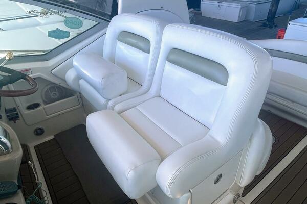 Islander 32ft Sea Ray Yacht For Sale