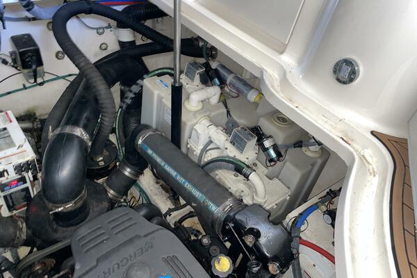 Islander 32ft Sea Ray Yacht For Sale