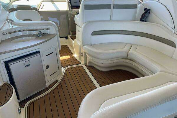 Photo of the 2006 Sea Ray 320 Sundancer "Islander"