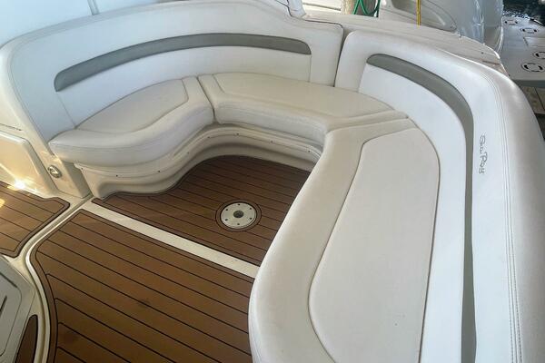 Islander 32ft Sea Ray Yacht For Sale