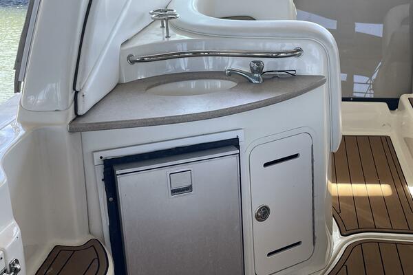 Islander 32ft Sea Ray Yacht For Sale