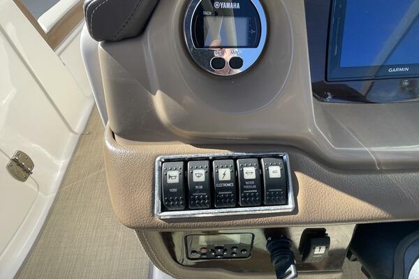 21ft Chaparral Yacht For Sale