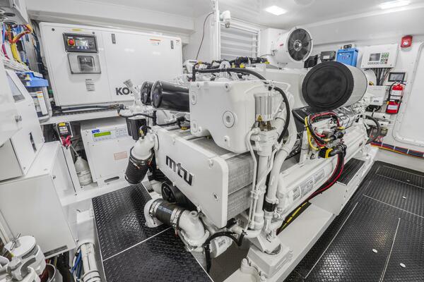 MARLIN MAGIC 92ft Viking Yacht For Sale