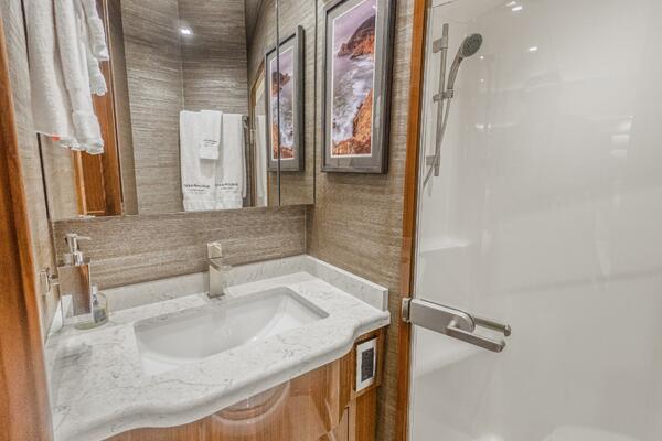 2021 Viking 92 Skybridge