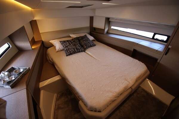 Prestige 460 Yacht For Sale